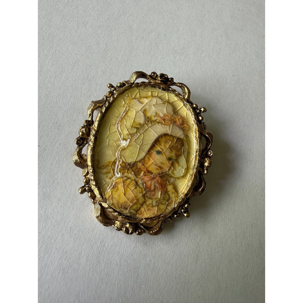 Vintage Marlene San Pedro Cal Bonnet‎ Girl Oval Brooch Gold Tone Filigree Frame